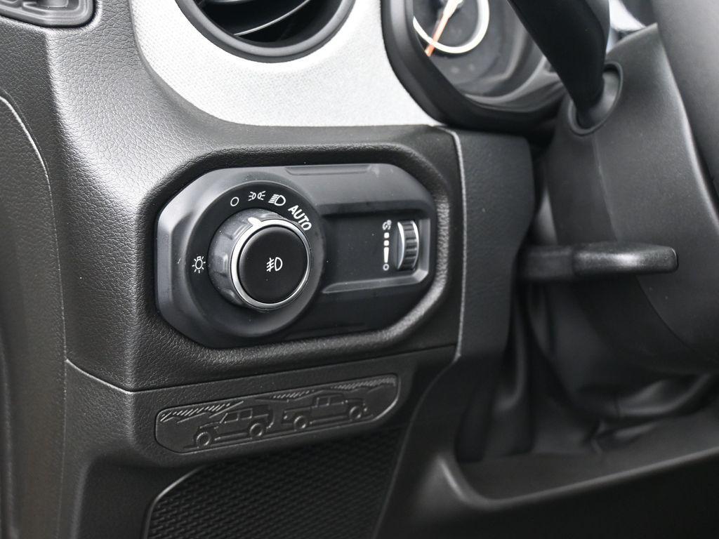 new 2025 Jeep Wrangler car