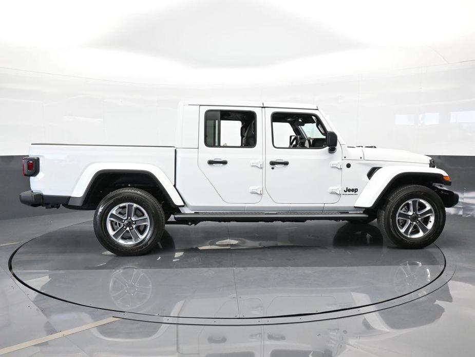 new 2024 Jeep Gladiator car, priced at $44,408