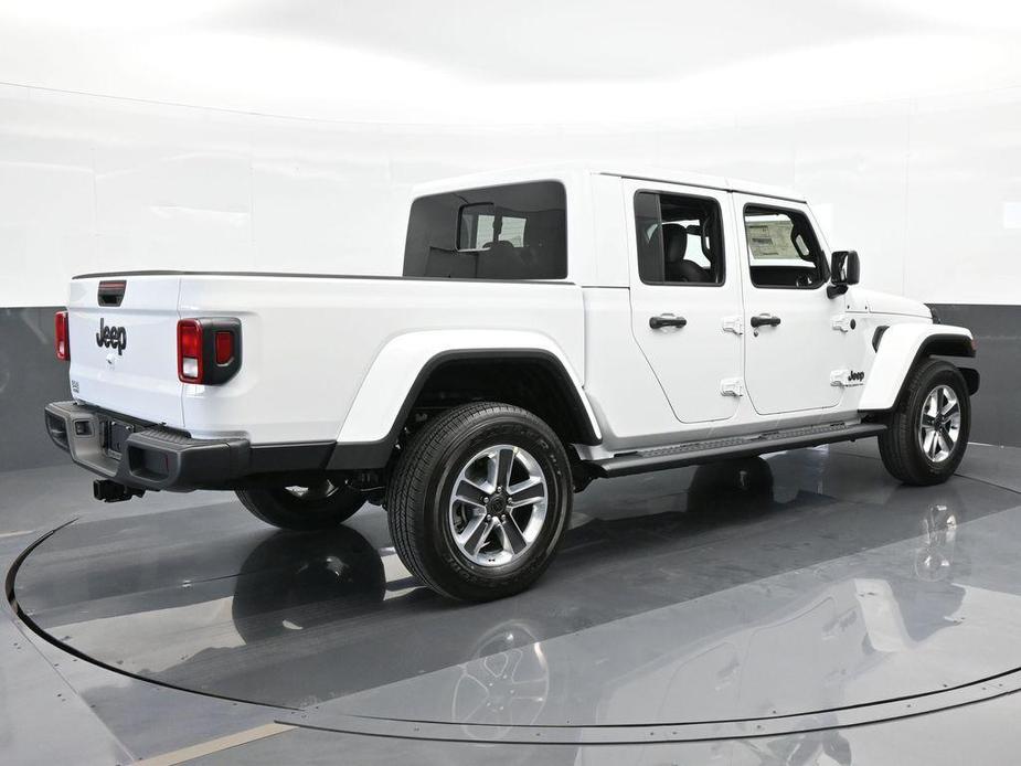 new 2024 Jeep Gladiator car, priced at $44,408