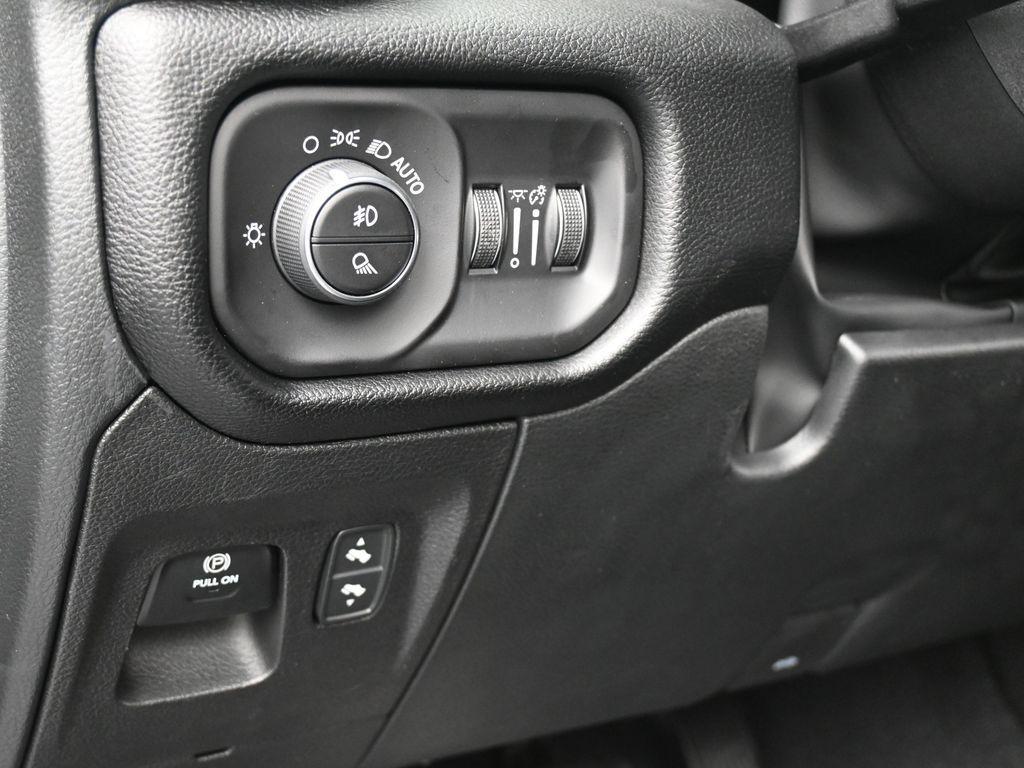 new 2025 Ram 1500 car