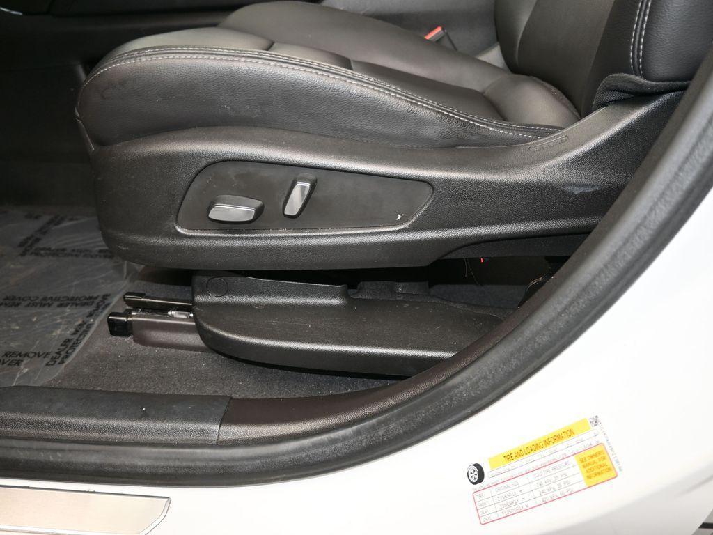used 2023 Cadillac XT6 car, priced at $32,457