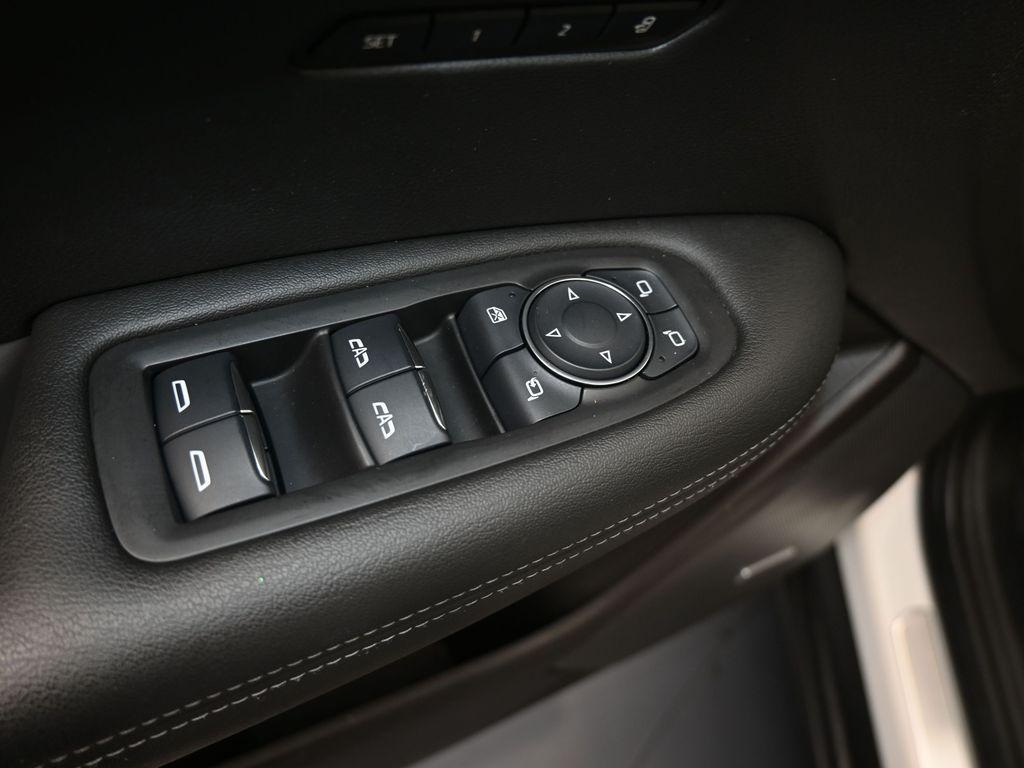 used 2023 Cadillac XT6 car, priced at $32,457