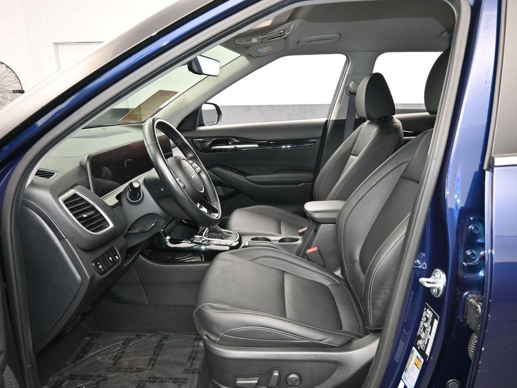 used 2024 Kia Seltos car, priced at $18,990