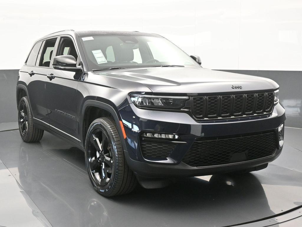 new 2024 Jeep Grand Cherokee car, priced at $42,178