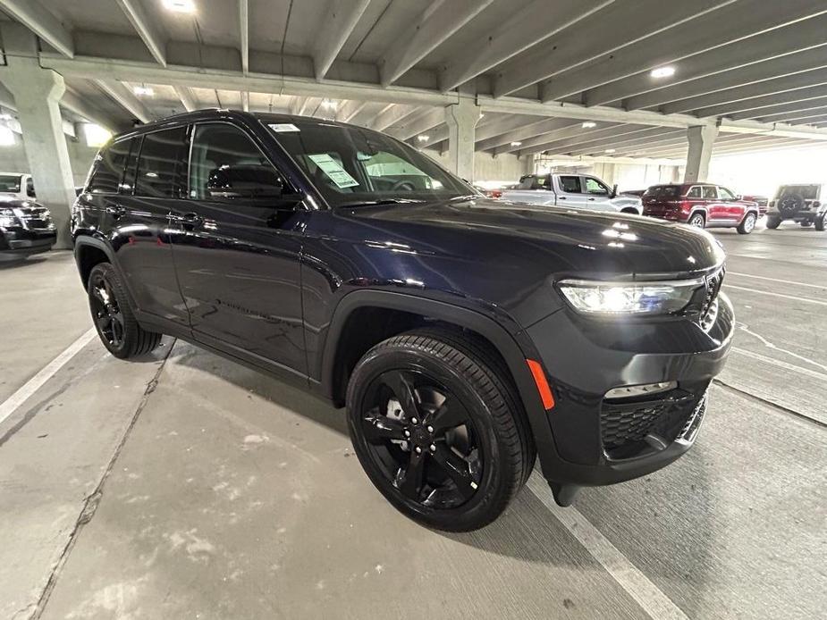 new 2024 Jeep Grand Cherokee car, priced at $38,678