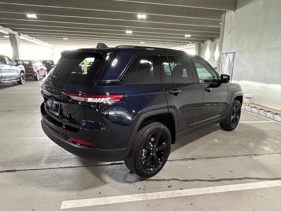 new 2024 Jeep Grand Cherokee car, priced at $38,678