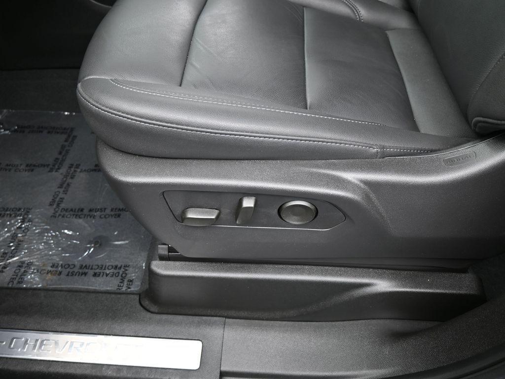 used 2025 Chevrolet Tahoe car, priced at $60,901