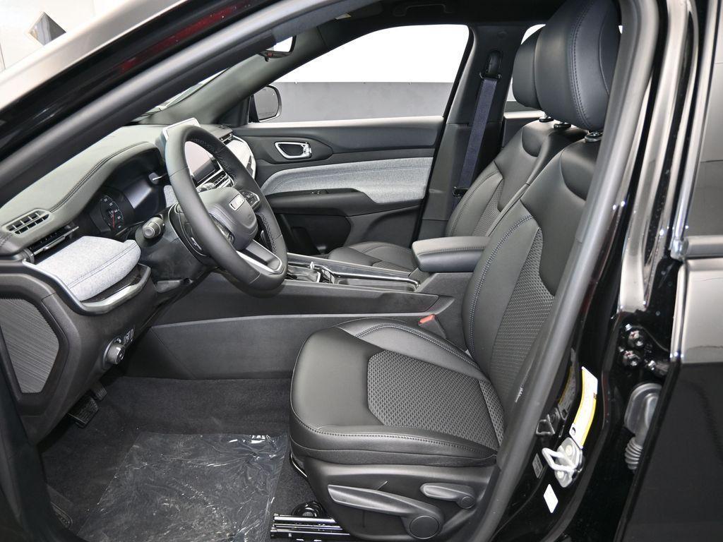 new 2025 Jeep Compass car, priced at $28,842