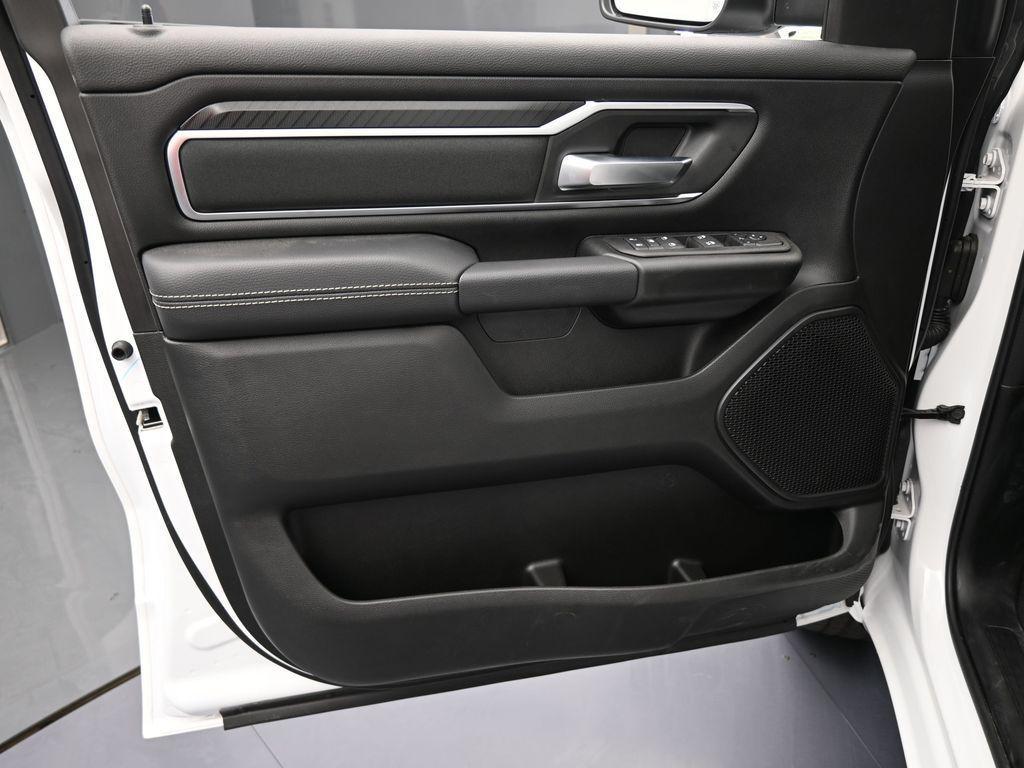 new 2025 Ram 1500 car