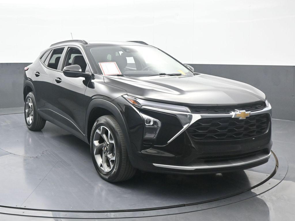 used 2024 Chevrolet Trax car, priced at $17,421