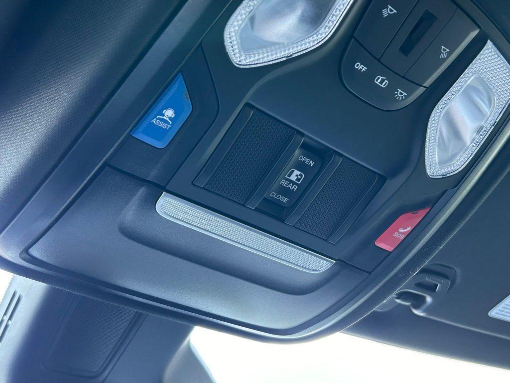 new 2025 Ram 1500 car, priced at $39,772
