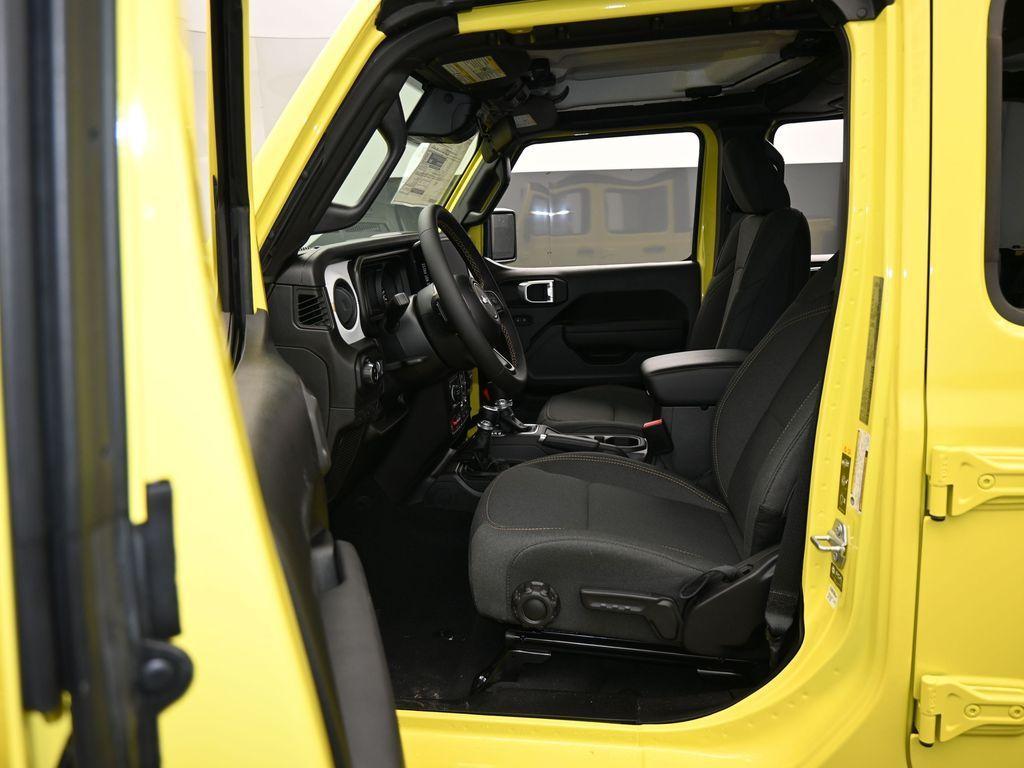 new 2024 Jeep Gladiator car, priced at $40,845