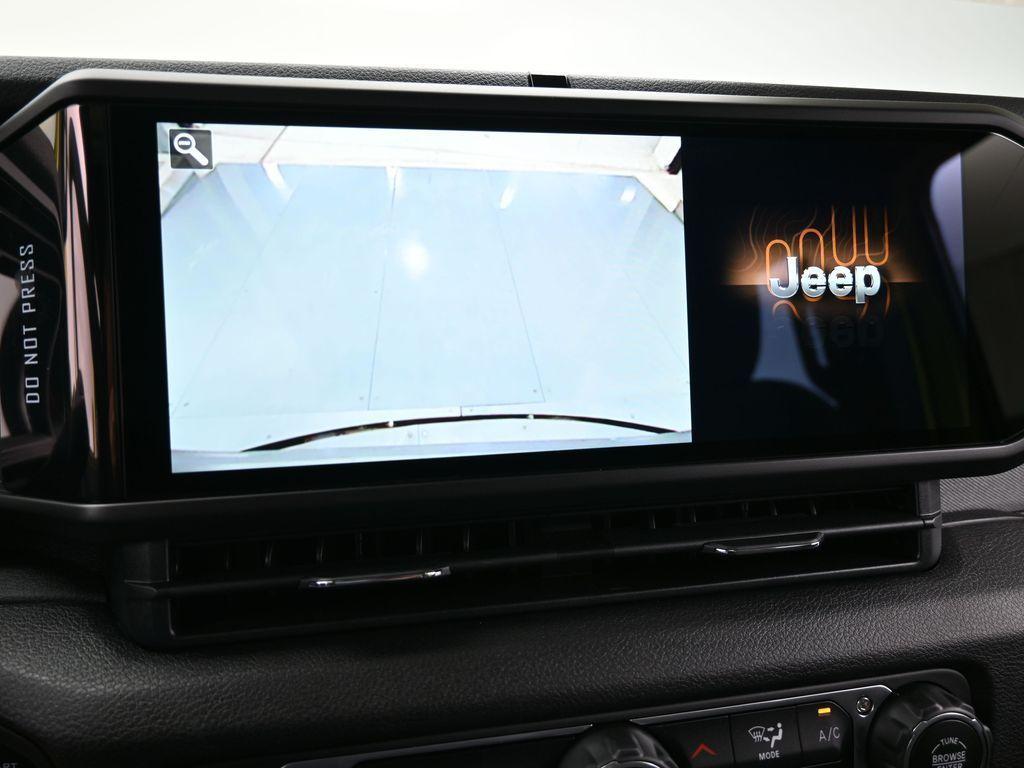 new 2024 Jeep Gladiator car, priced at $40,845