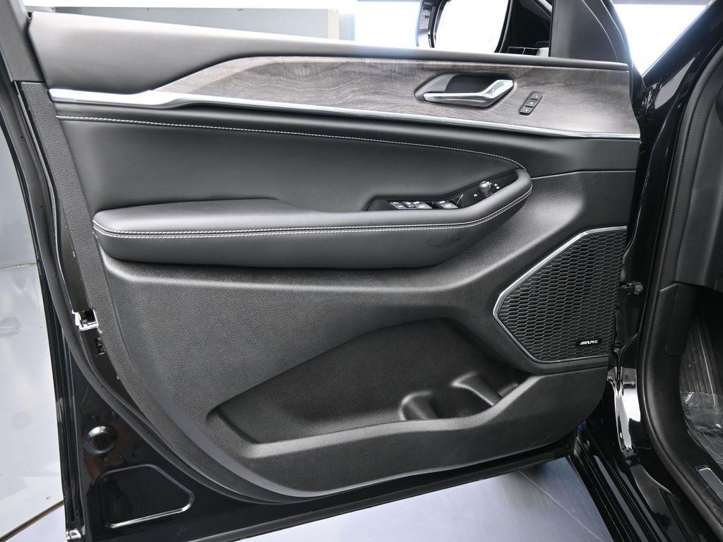 used 2024 Jeep Grand Cherokee L car, priced at $43,994
