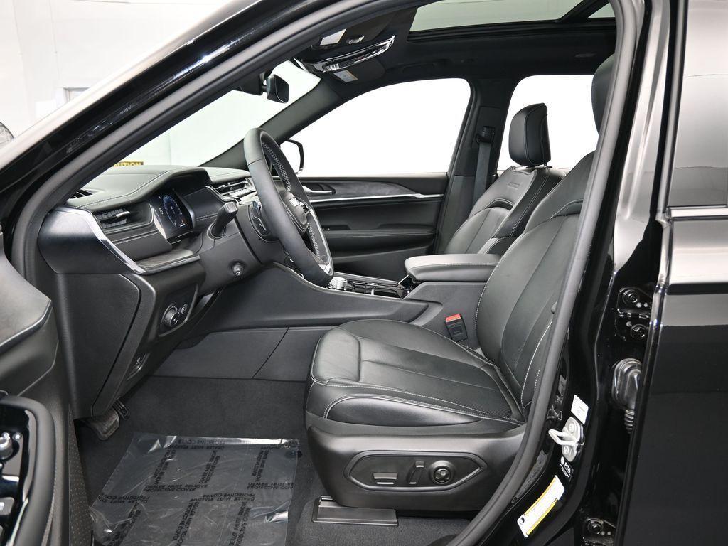 used 2024 Jeep Grand Cherokee L car, priced at $43,994