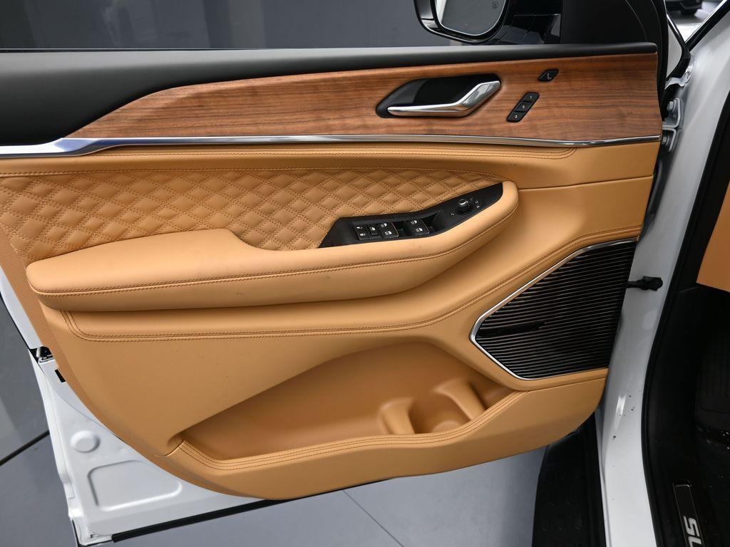 new 2025 Jeep Grand Cherokee car