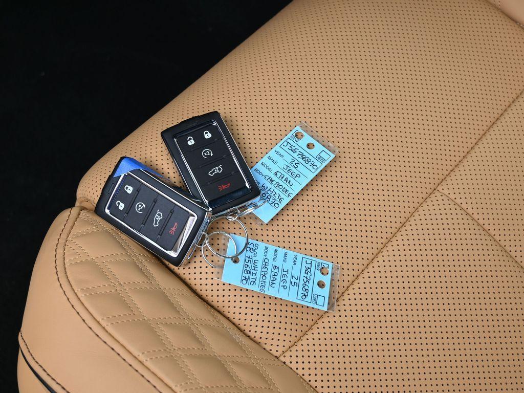 new 2025 Jeep Grand Cherokee car