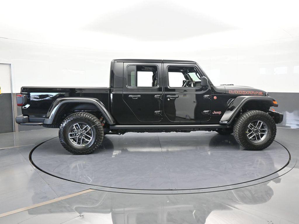new 2025 Jeep Gladiator car