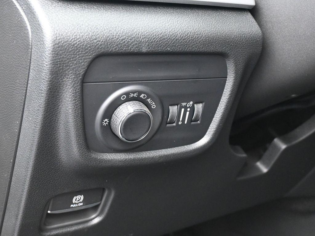 new 2025 Jeep Grand Cherokee car