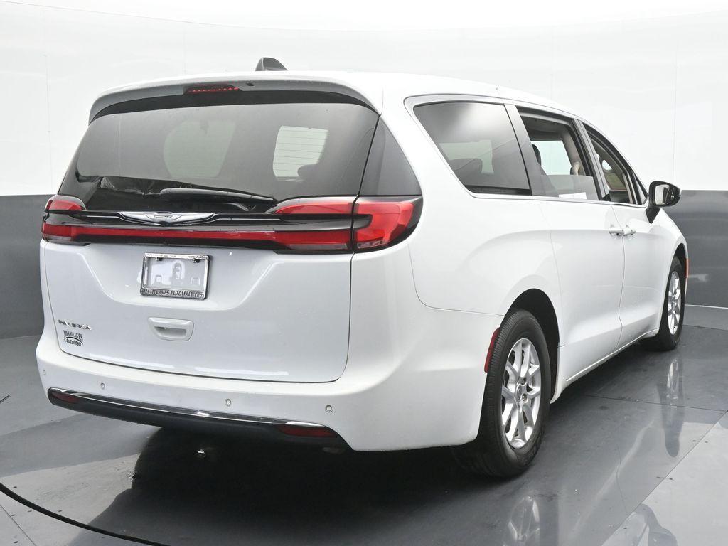 used 2023 Chrysler Pacifica car, priced at $16,750