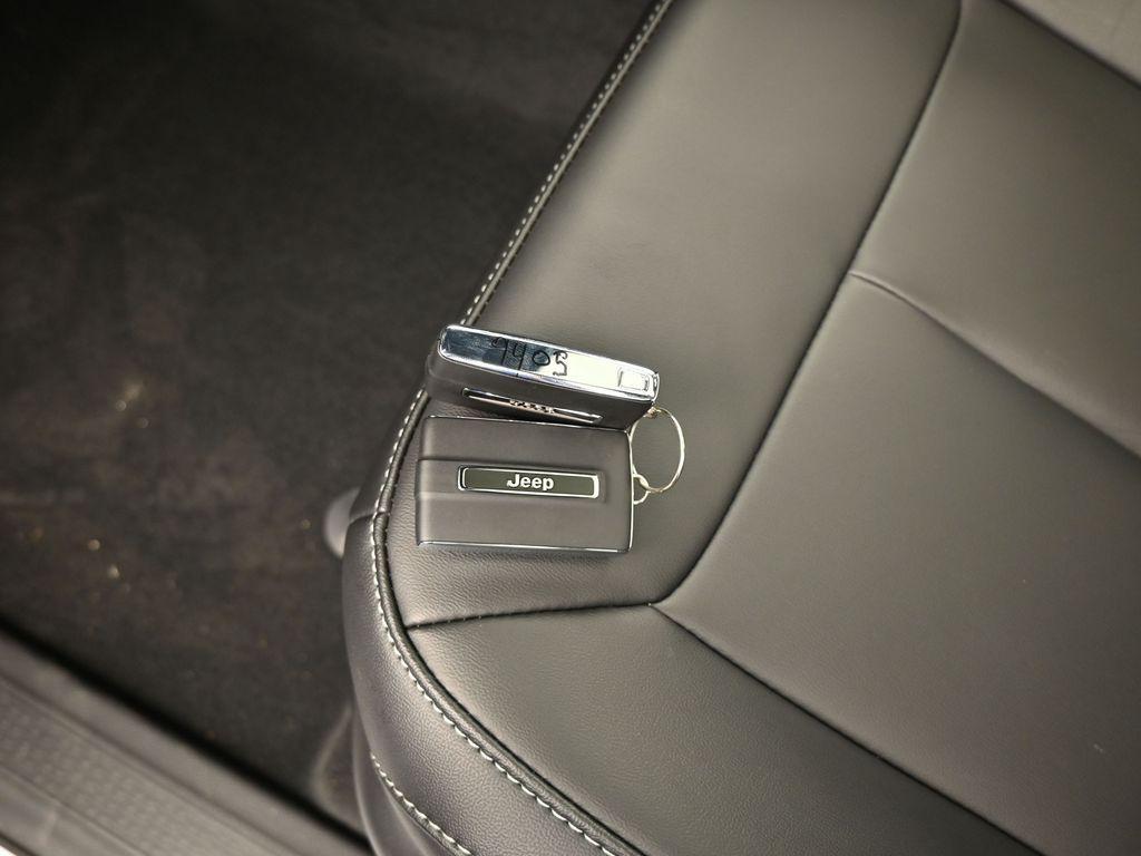 new 2025 Jeep Grand Cherokee car