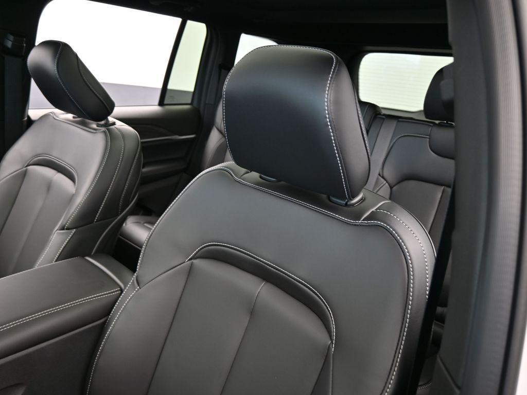 new 2025 Jeep Grand Cherokee car