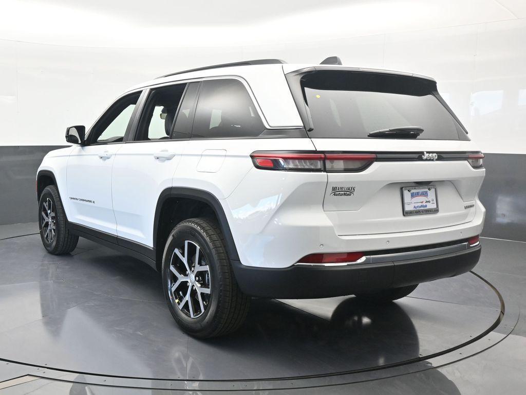 new 2025 Jeep Grand Cherokee car