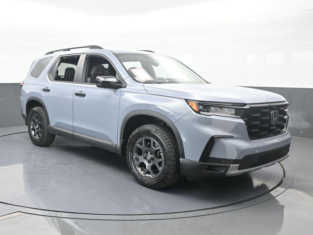 used 2023 Honda Pilot car, priced at $40,991