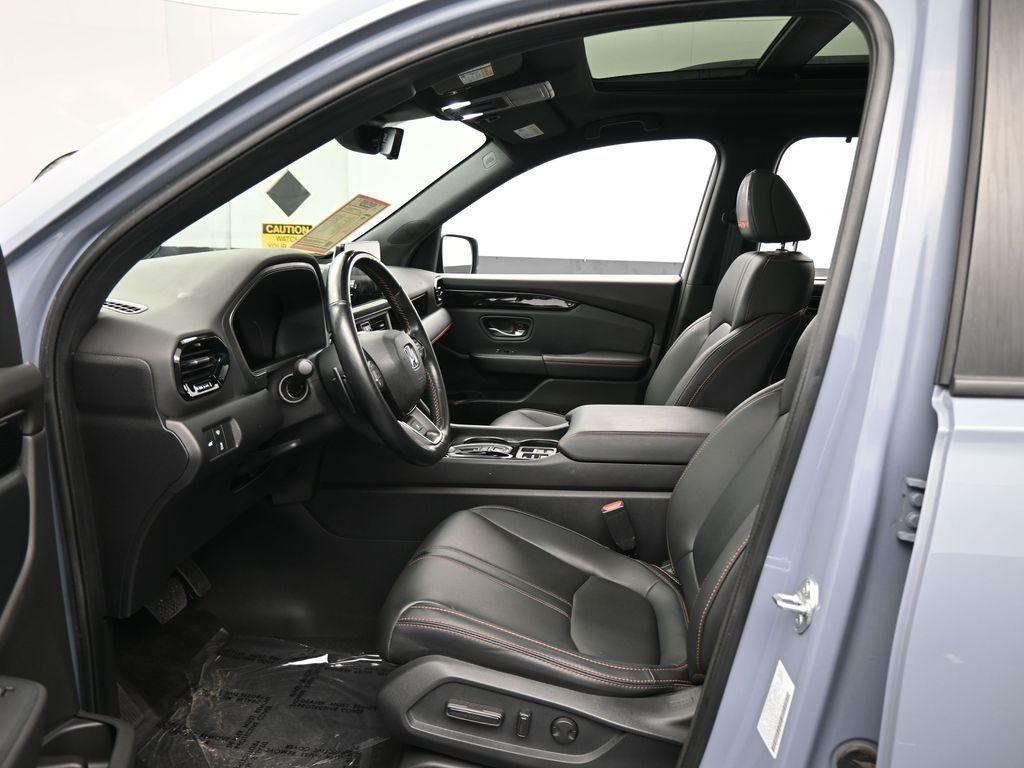 used 2023 Honda Pilot car, priced at $40,991