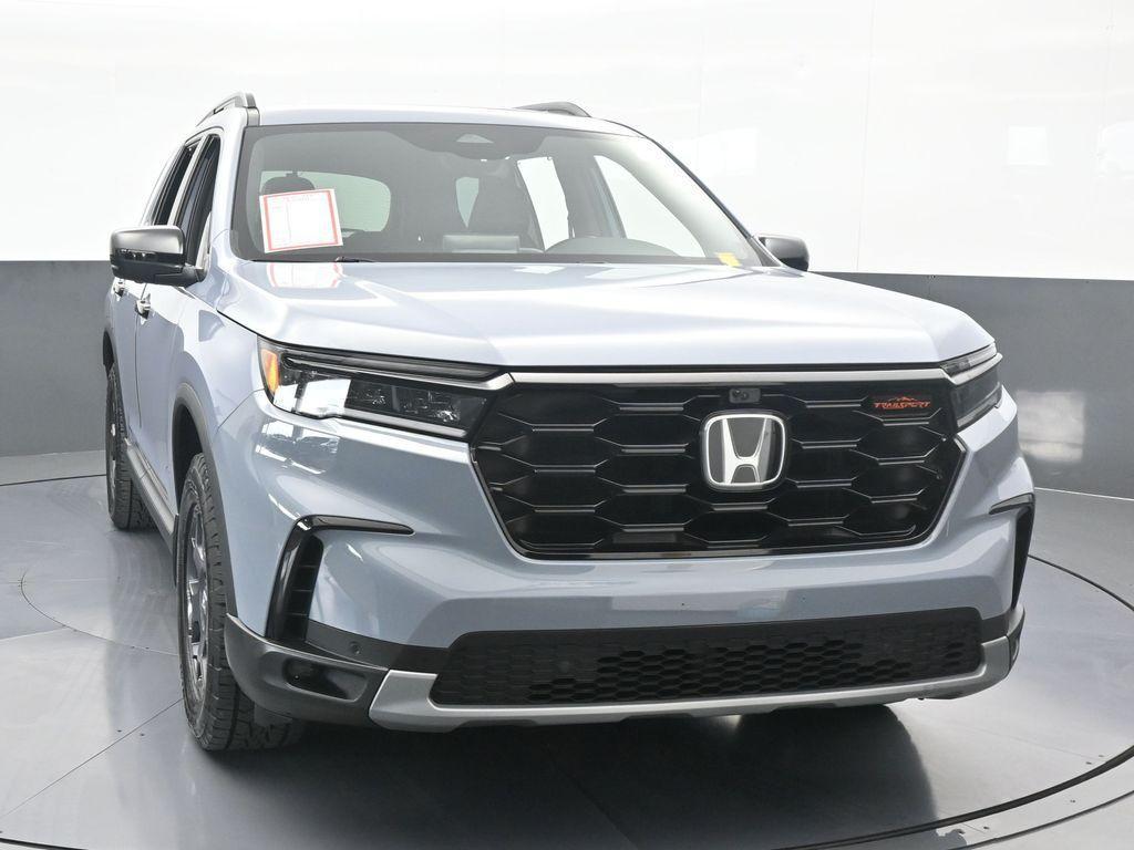 used 2023 Honda Pilot car, priced at $40,991