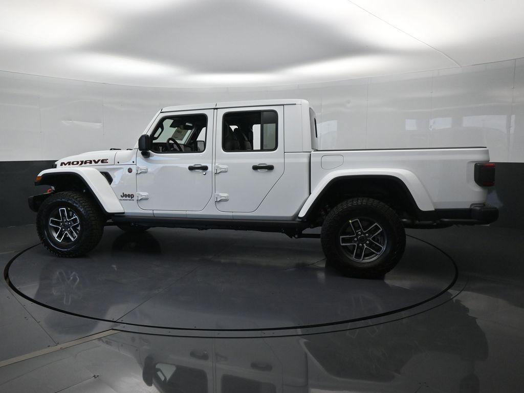 new 2025 Jeep Gladiator car