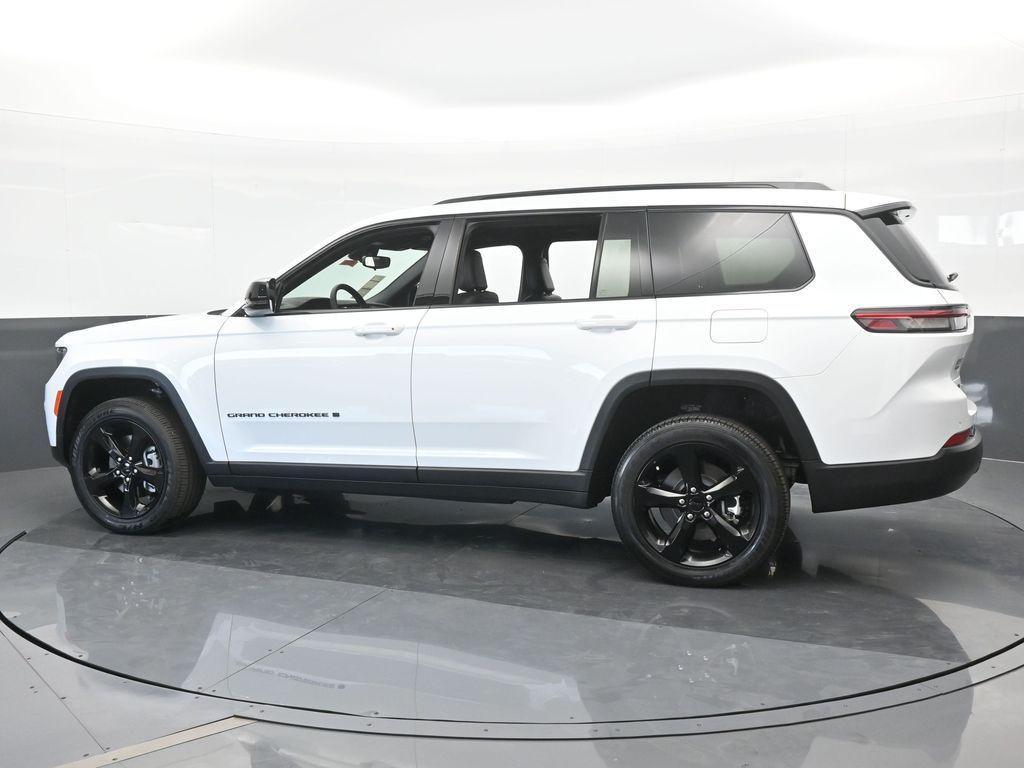 new 2024 Jeep Grand Cherokee L car, priced at $39,818