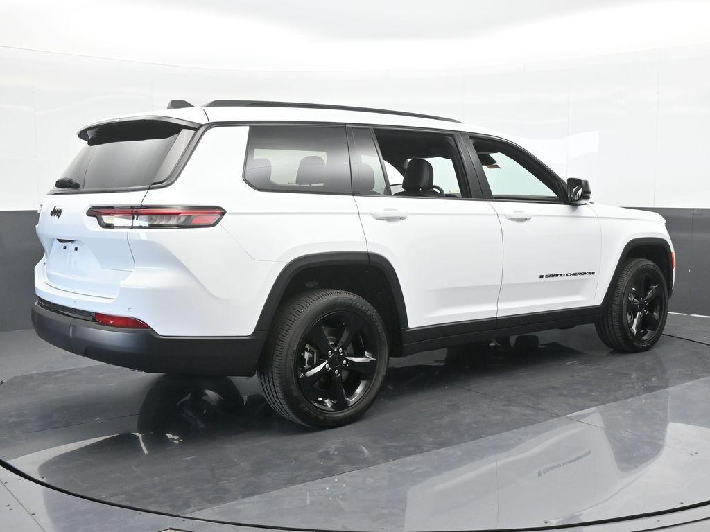 new 2024 Jeep Grand Cherokee L car, priced at $39,818