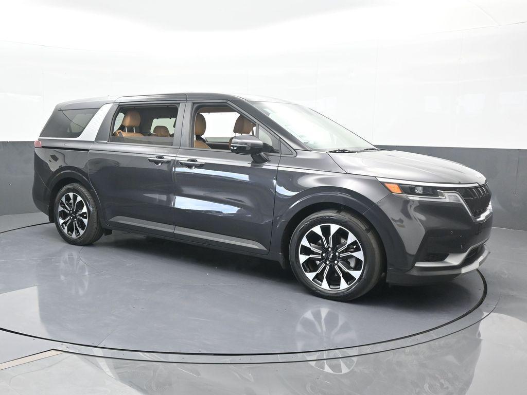 used 2024 Kia Carnival car, priced at $34,466