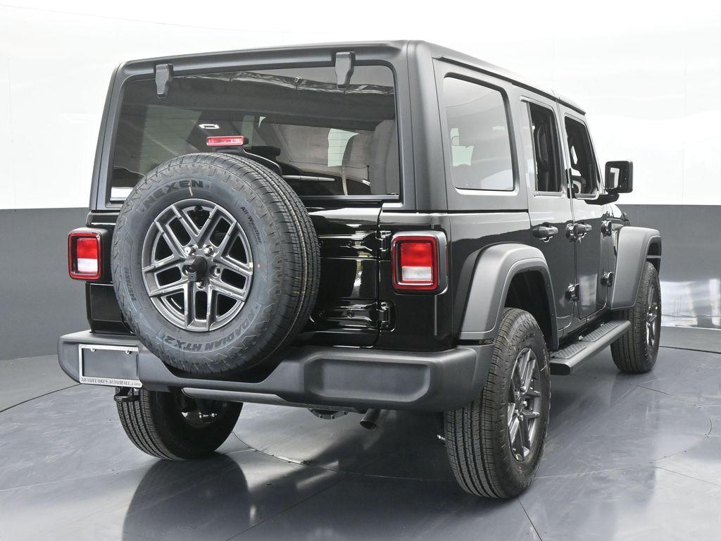 new 2025 Jeep Wrangler car, priced at $46,546