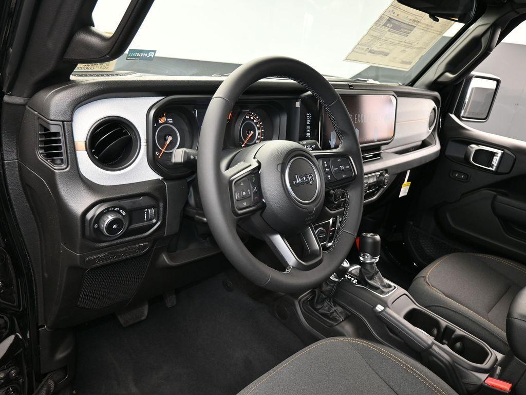 new 2025 Jeep Wrangler car, priced at $46,546