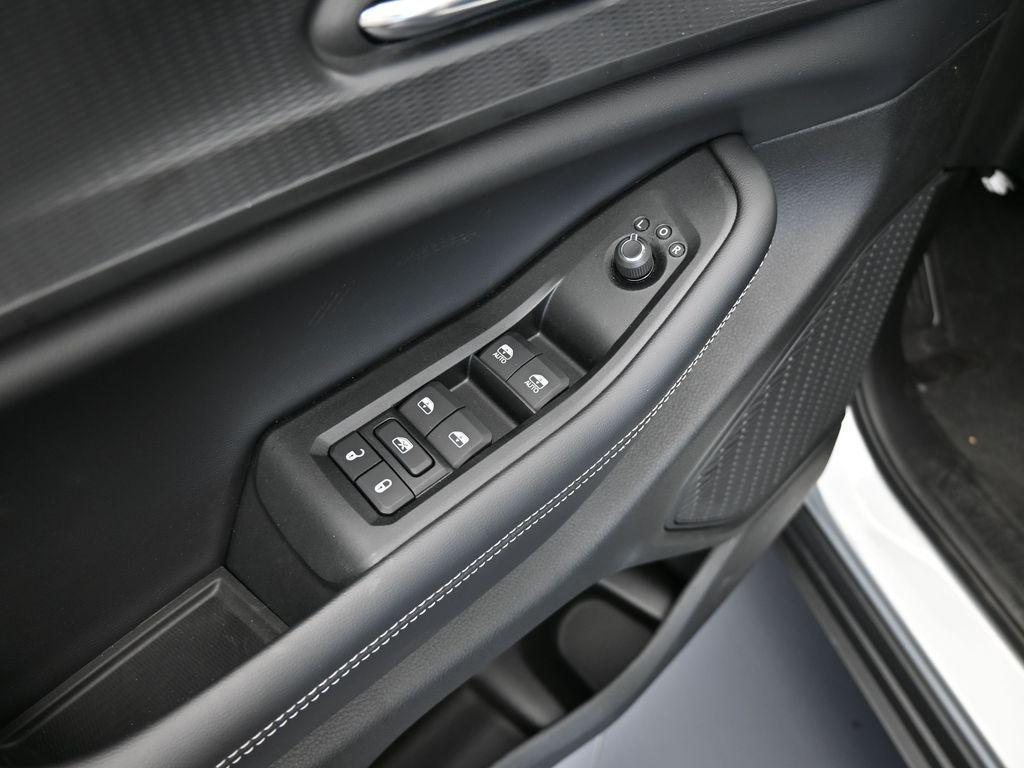 new 2025 Jeep Grand Cherokee car