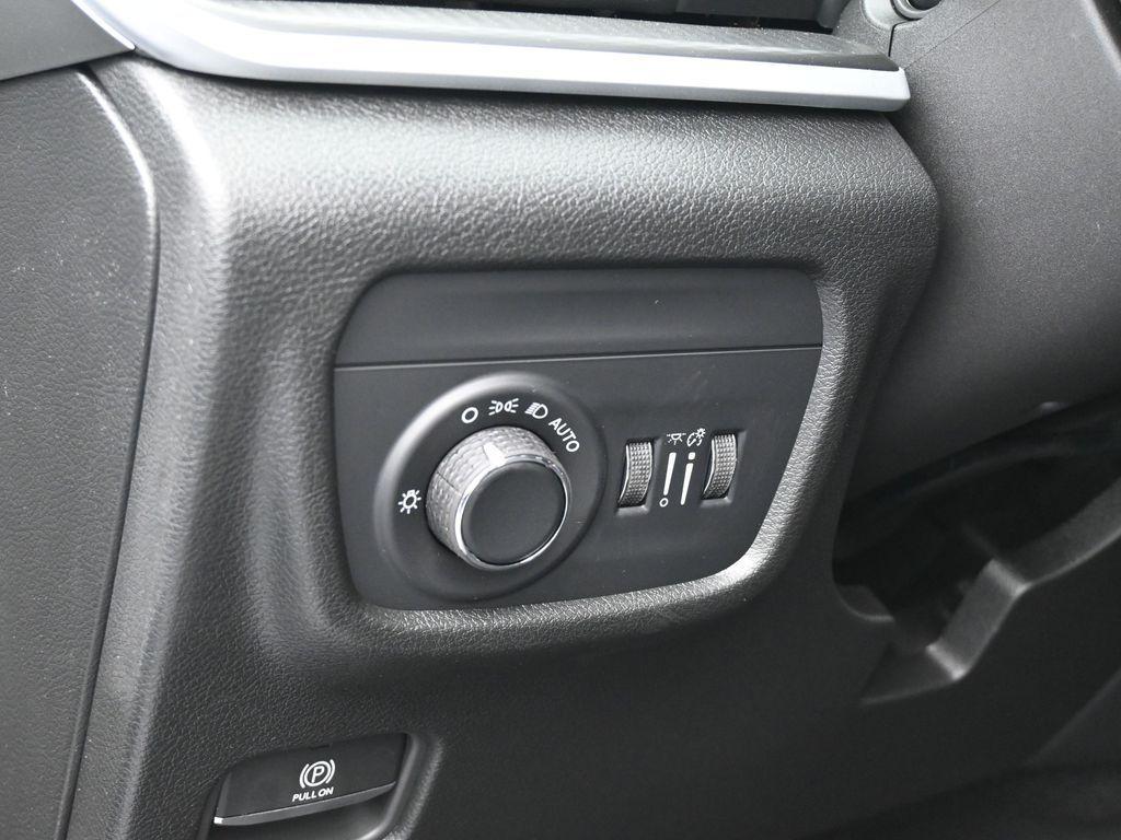 new 2025 Jeep Grand Cherokee car