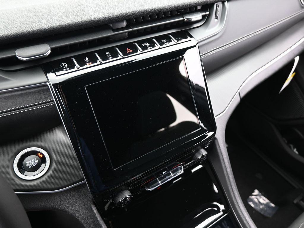 new 2025 Jeep Grand Cherokee L car