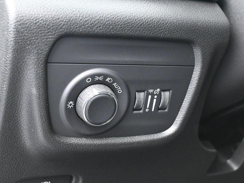 new 2025 Jeep Grand Cherokee L car