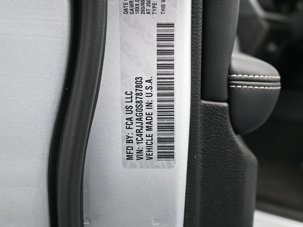 new 2025 Jeep Grand Cherokee L car