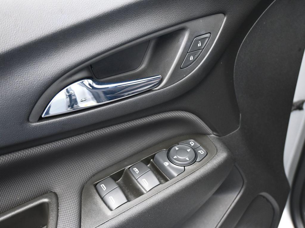 used 2022 Chevrolet Equinox car, priced at $20,995