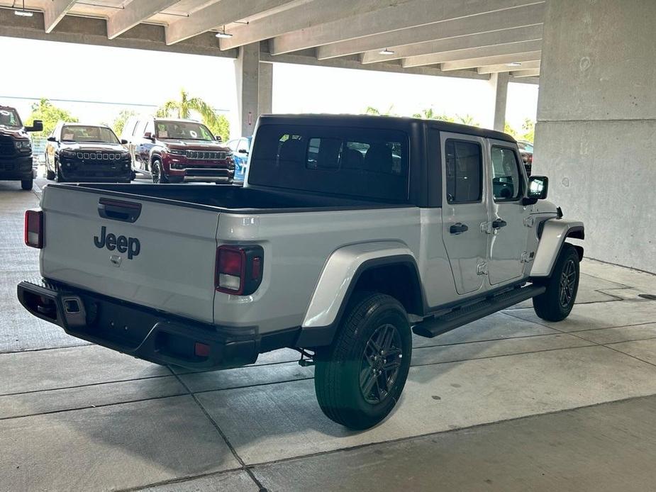 new 2024 Jeep Gladiator car, priced at $39,908