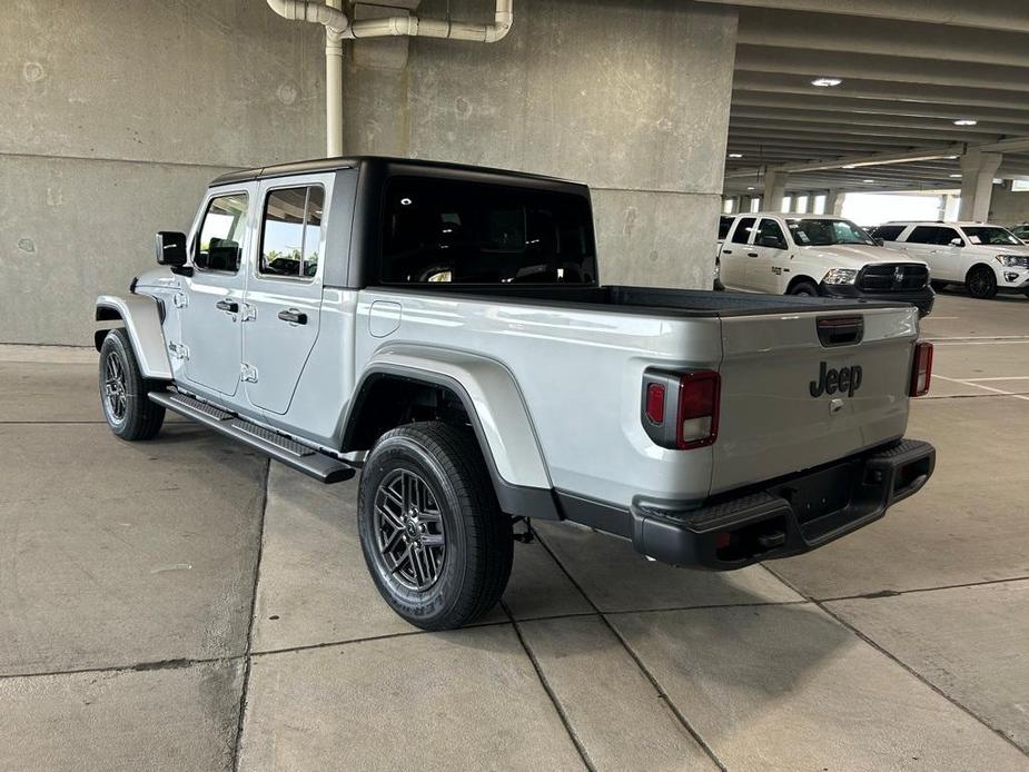 new 2024 Jeep Gladiator car, priced at $39,908