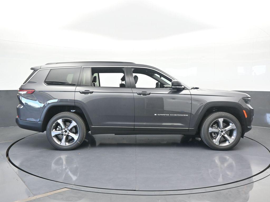 new 2025 Jeep Grand Cherokee L car