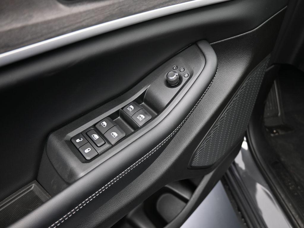 new 2025 Jeep Grand Cherokee L car