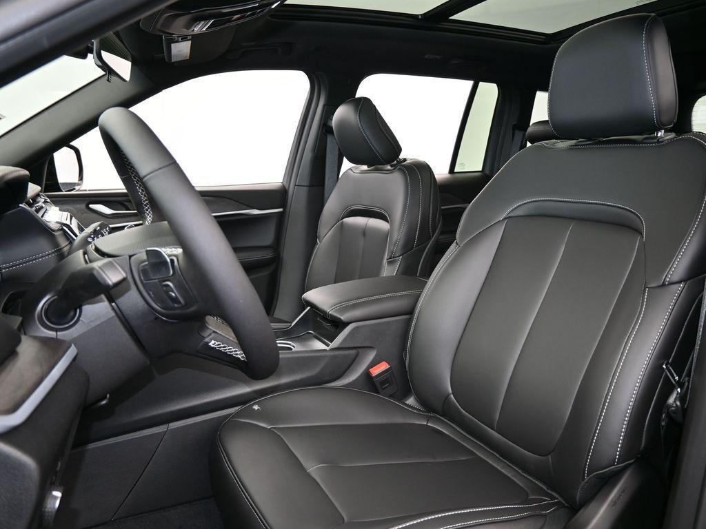 new 2025 Jeep Grand Cherokee car