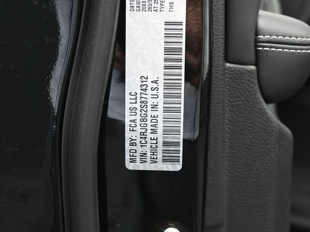 new 2025 Jeep Grand Cherokee car