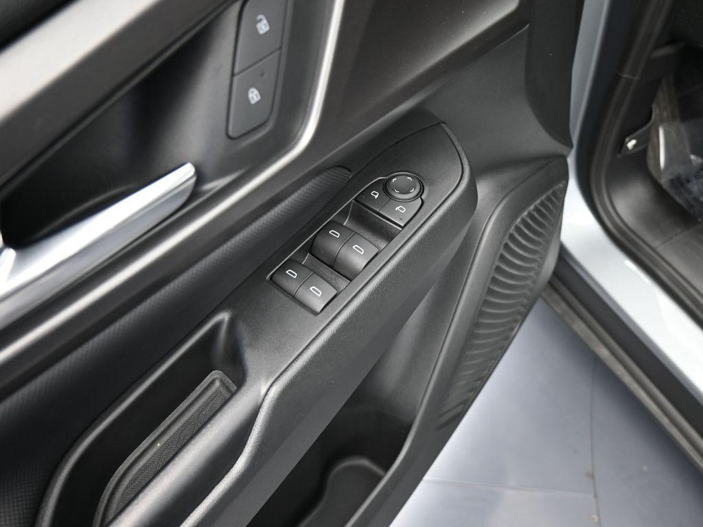 used 2025 Chevrolet Equinox EV car, priced at $25,444