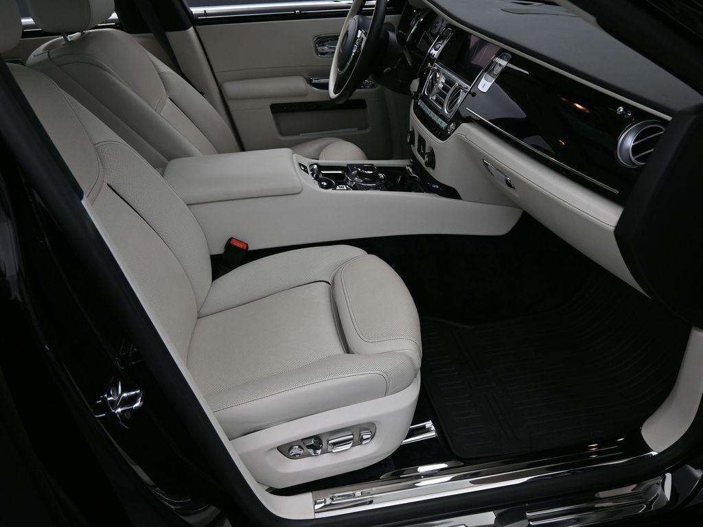 used 2018 Rolls-Royce Ghost car, priced at $179,550